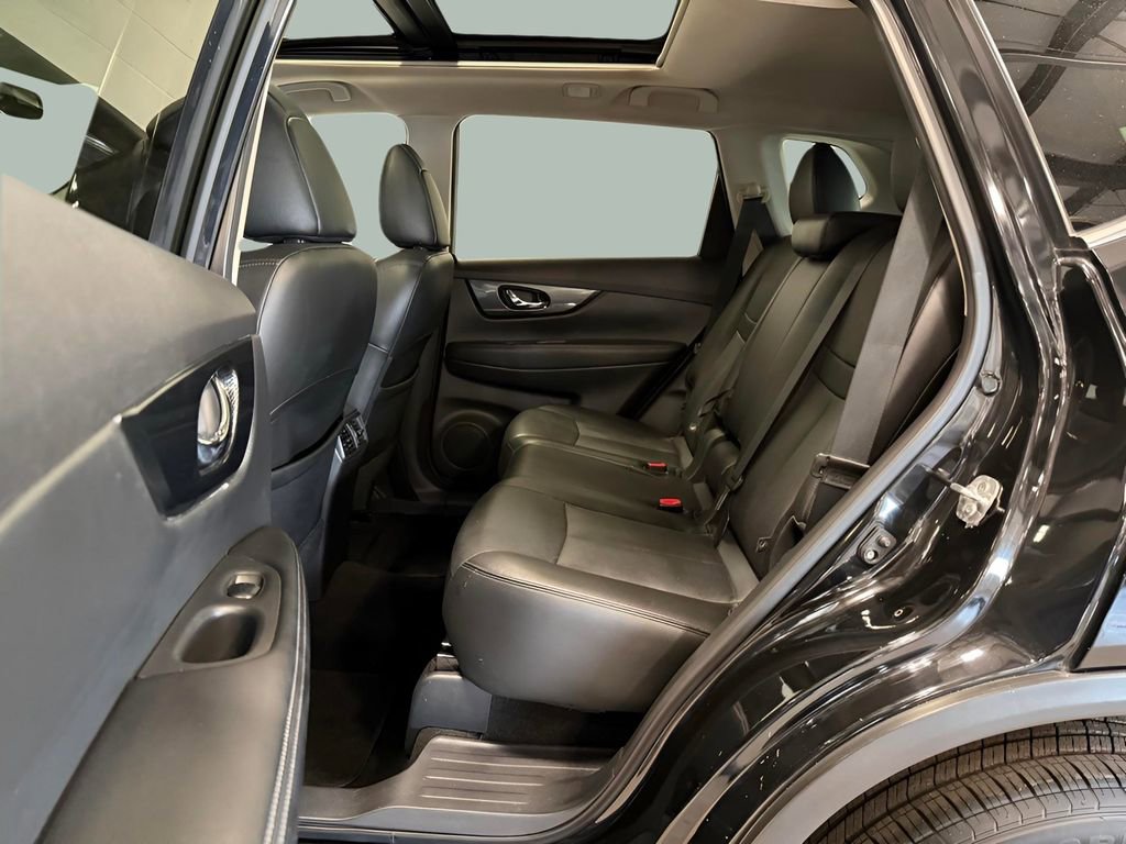 Used 2016 Nissan Rogue SL w/ SL Premium Package image 15
