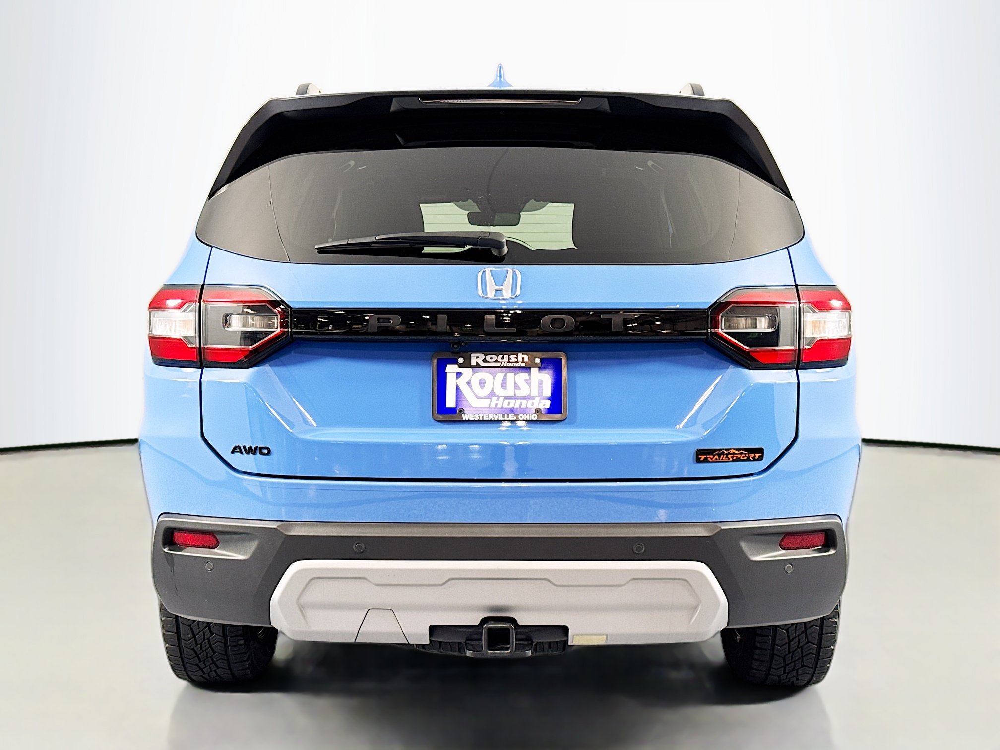 Certified 2024 Honda Pilot TrailSport image 6