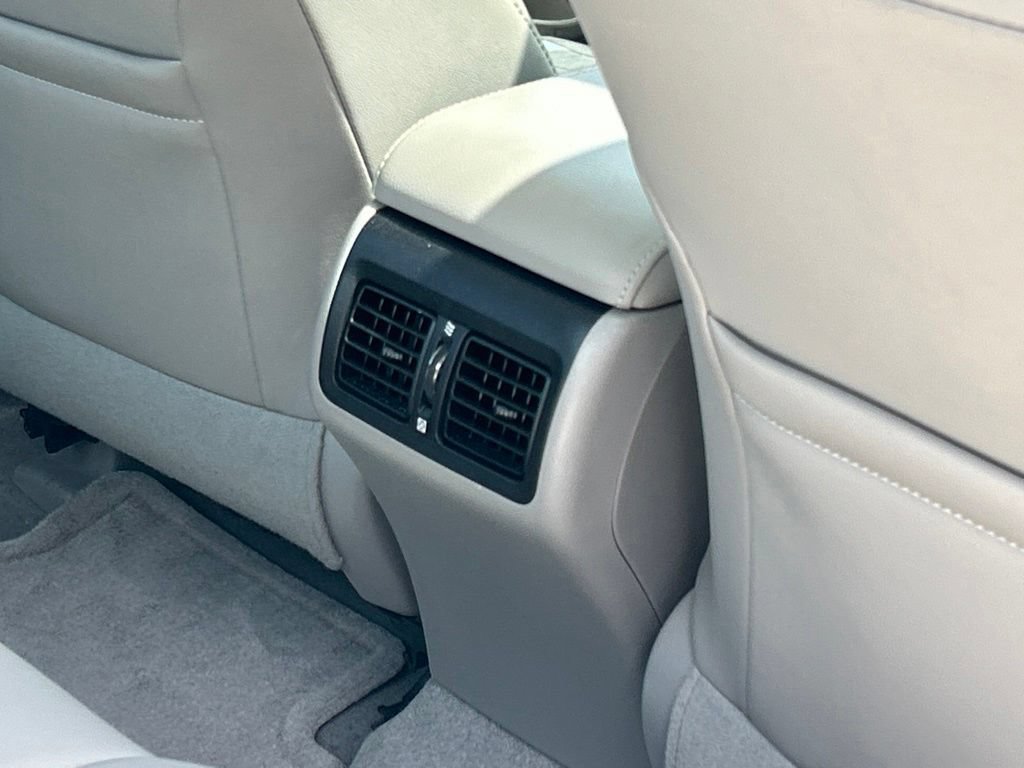 Used 2014 Toyota Camry XLE w/ Leather Package FWD image 44