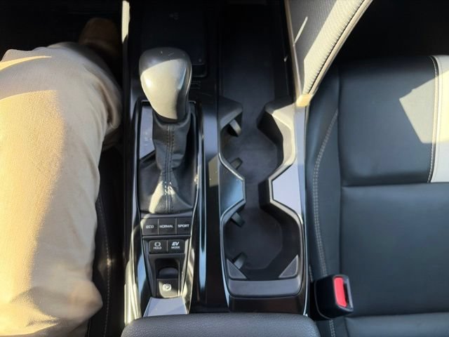 Used 2025 Toyota Camry SE FWD image 21