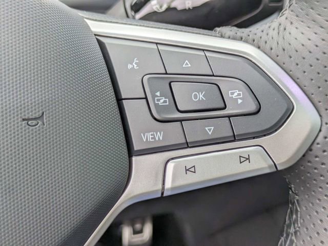 New 2026 Volkswagen Tiguan SE R-Line FWD image 28