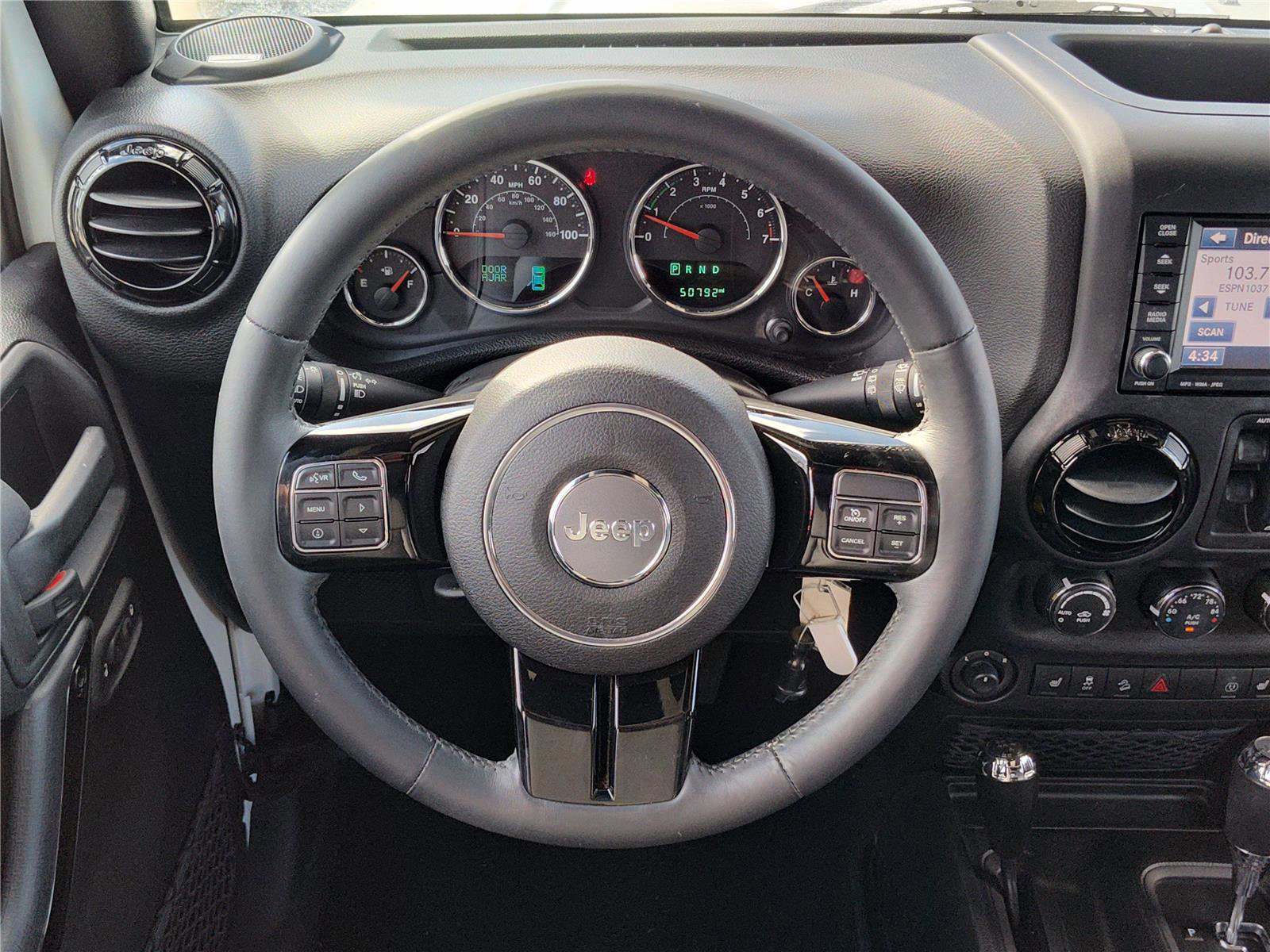 Used 2015 Jeep Wrangler Altitude image 15