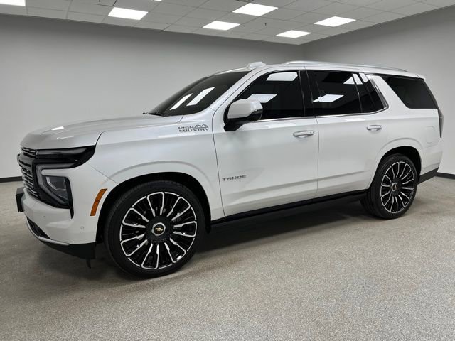 Used 2025 Chevrolet Tahoe High Country AWD/4WD image 6