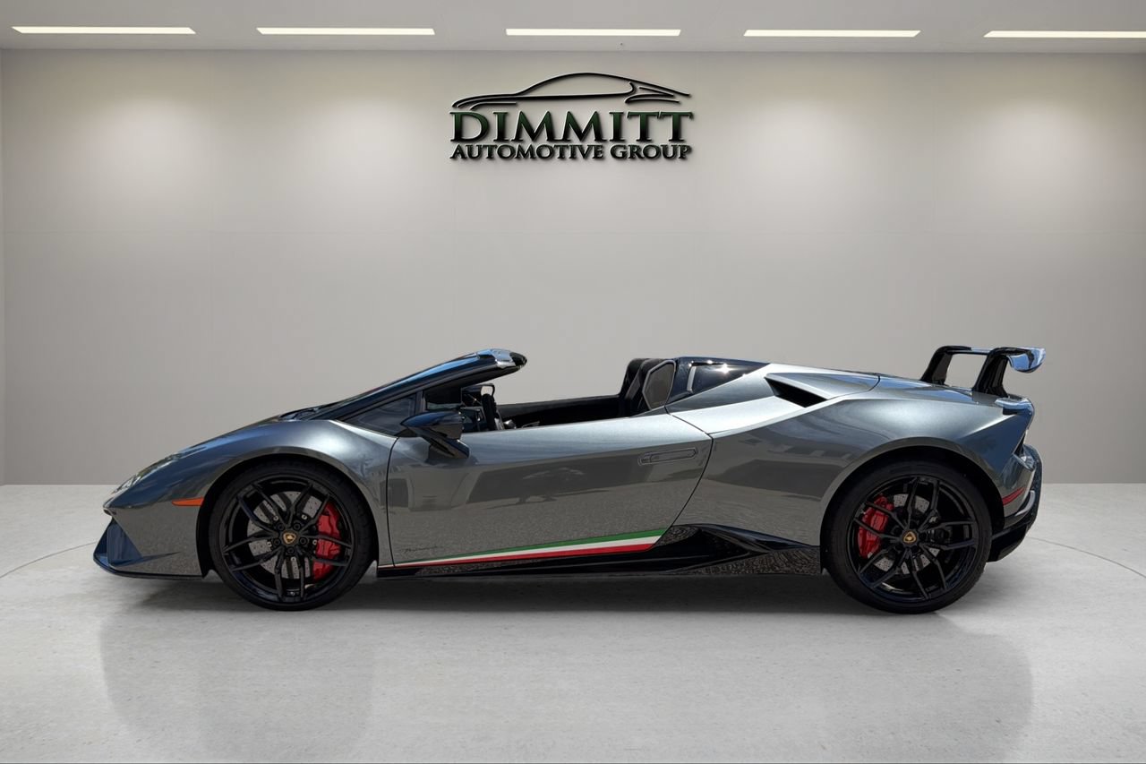 Used 2019 Lamborghini Huracan Performante AWD/4WD image 3