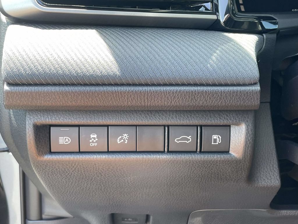 Used 2026 Toyota Camry SE w/ Convenience Package FWD image 19