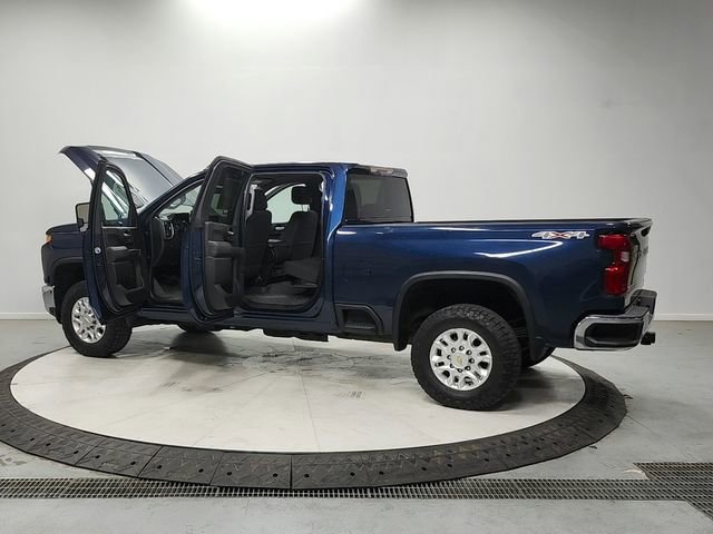 Used 2022 Chevrolet Silverado 3500 LT w/ Convenience Package image 13