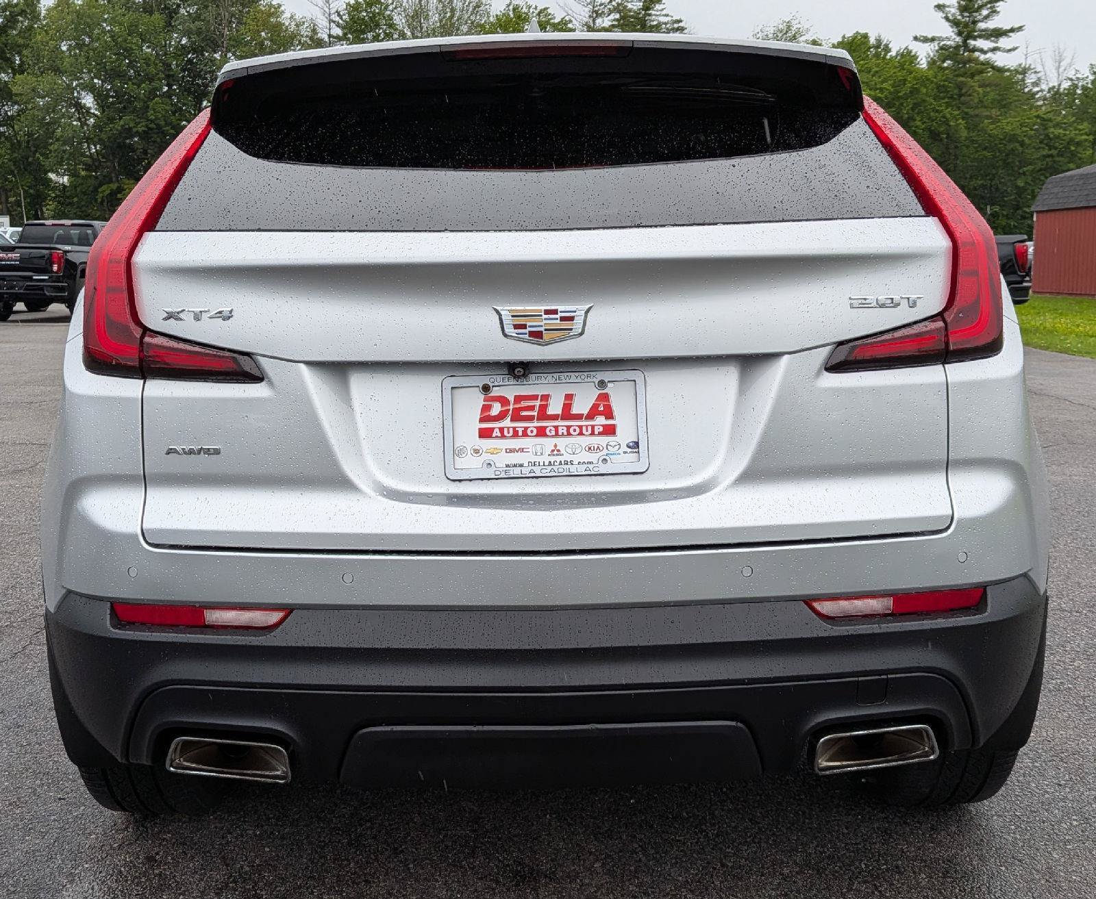 Used 2019 Cadillac XT4 Luxury w/ Cold Weather Package AWD/4WD image 9