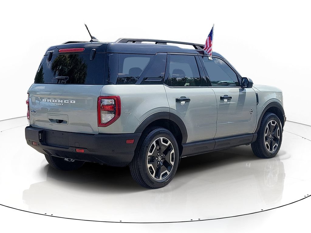 Certified 2024 Ford Bronco Sport Outer Banks w/ Tech Package AWD/4WD image 3