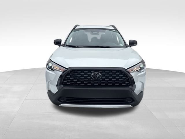 Certified 2025 Toyota Corolla Cross LE image 8