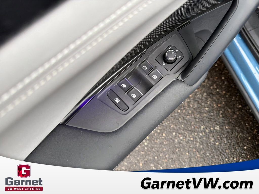 New 2026 Volkswagen Tiguan SE R-Line image 11