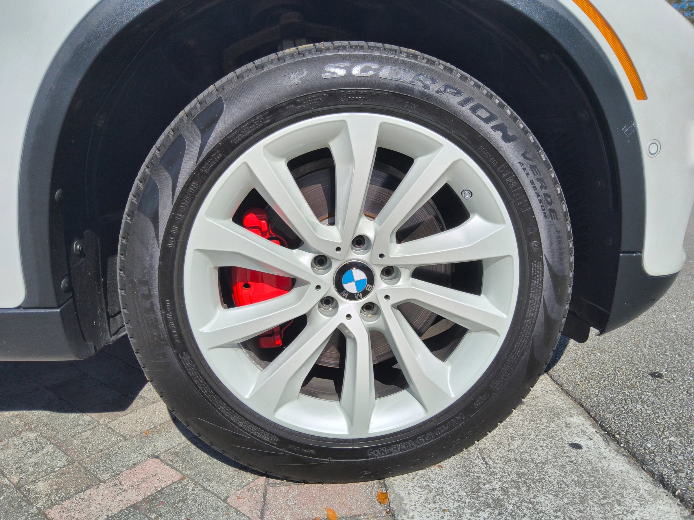 Used 2018 BMW X6 xDrive50i w/ Premium Package image 40