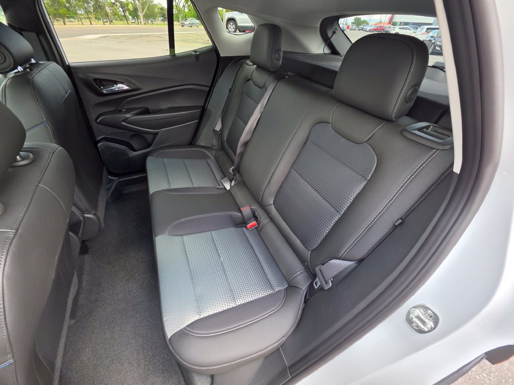 New 2026 Chevrolet Trax LT w/ Driver Confidence Package FWD image 13