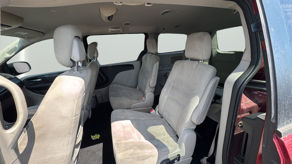 Used 2014 Dodge Grand Caravan SXT FWD image 32