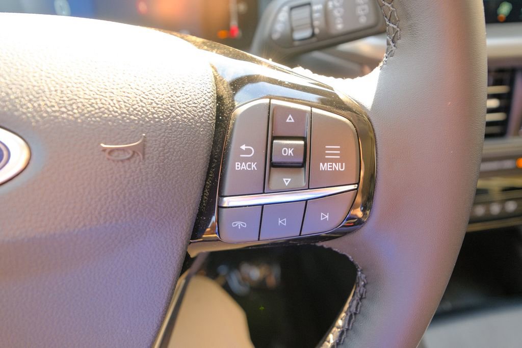 New 2025 Ford Escape SE image 31