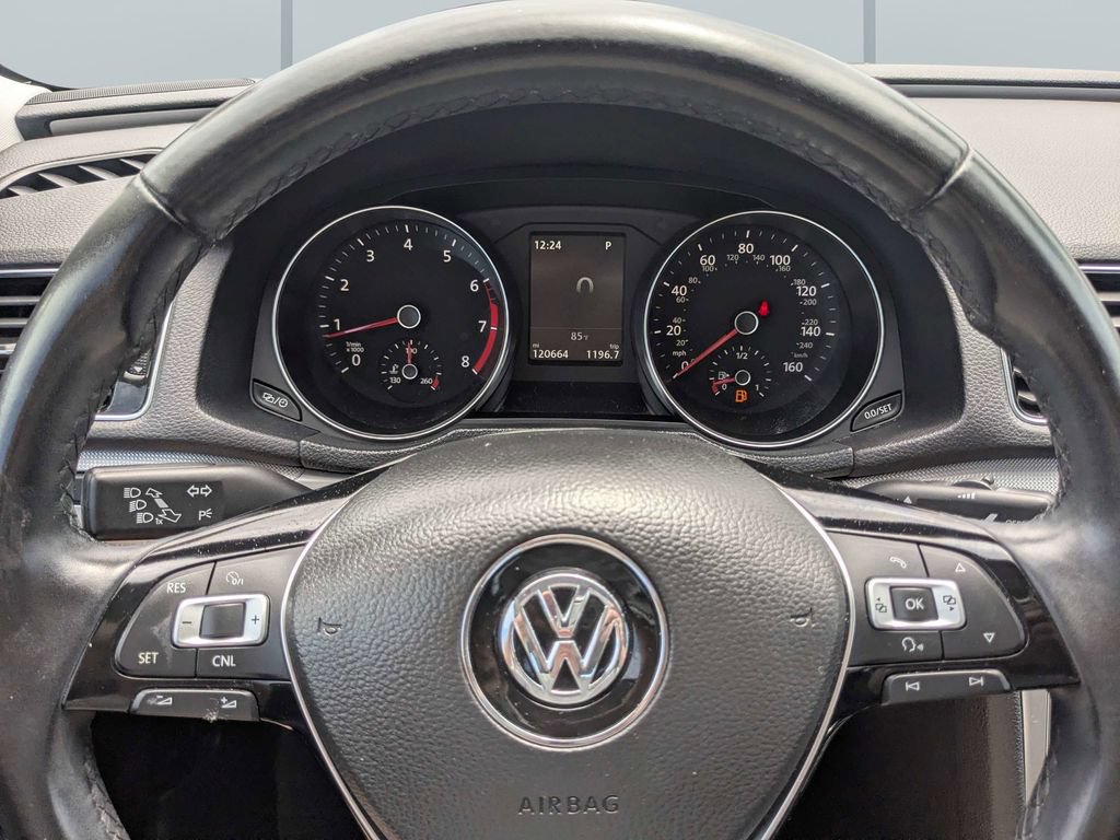 Used 2019 Volkswagen Passat 2.0T Wolfsburg FWD image 28