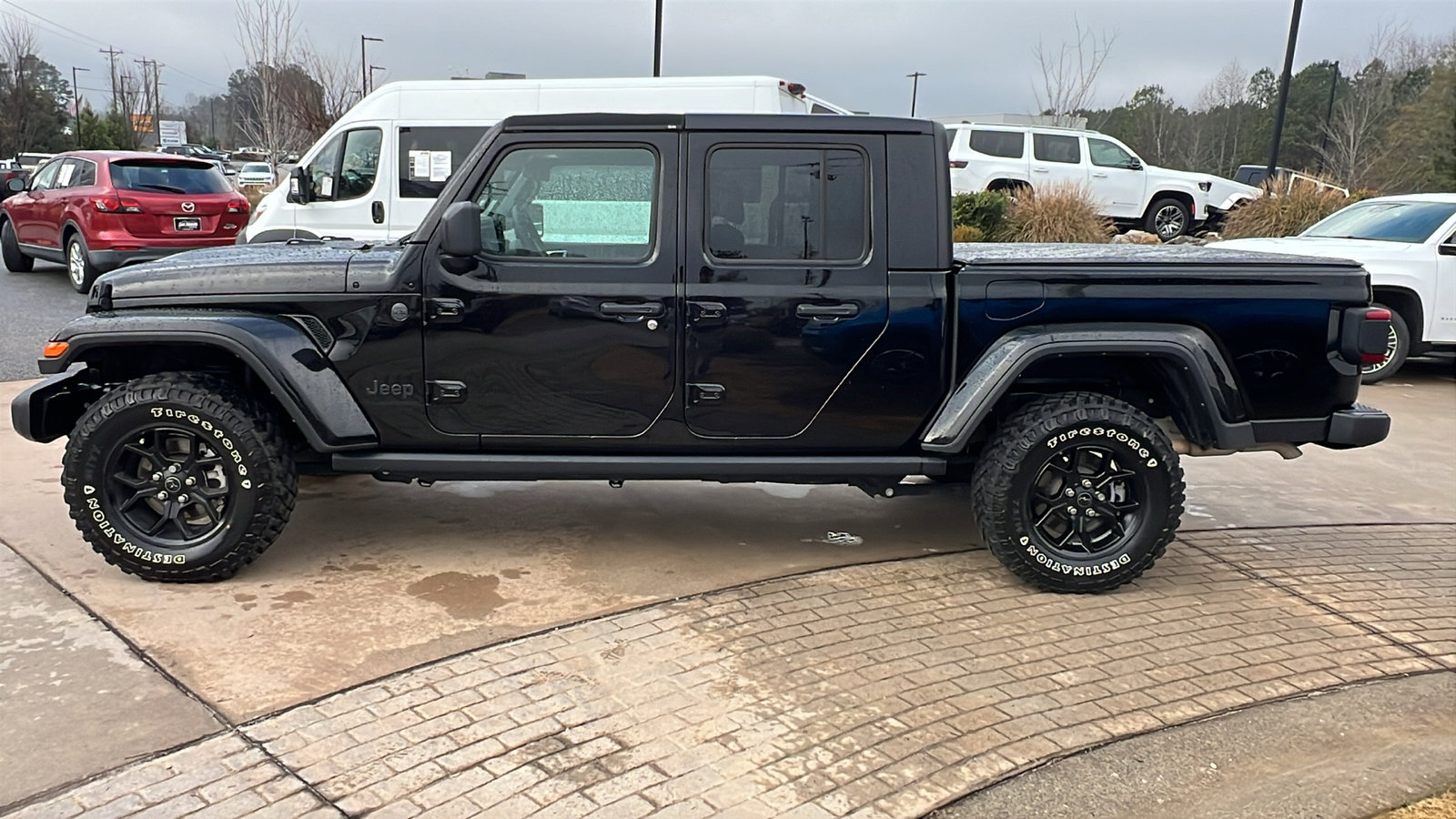 Used 2024 Jeep Gladiator Sport image 11