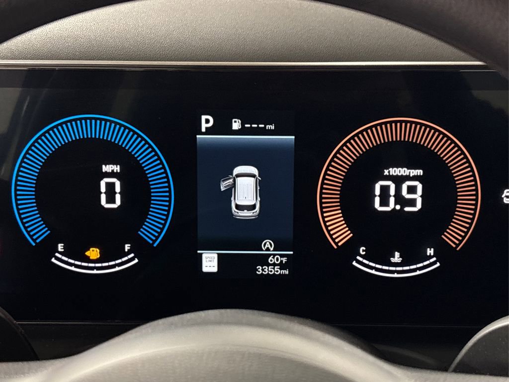 Used 2025 Hyundai Tucson SE image 22