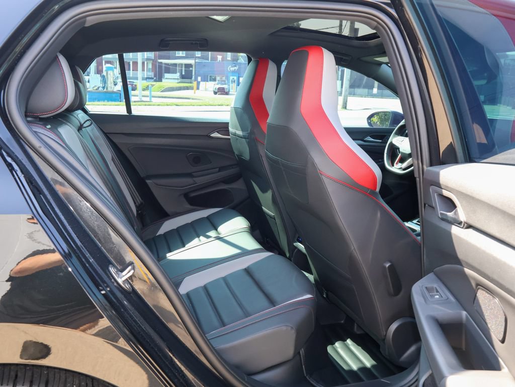 Certified 2025 Volkswagen GTI Autobahn FWD image 33