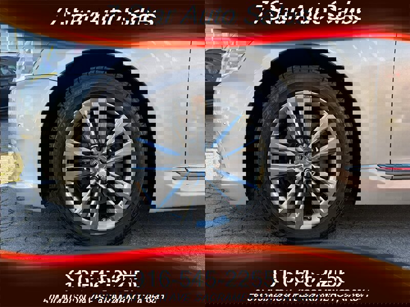 Used 2016 Lexus LS 460 w/ Comfort Package image 25