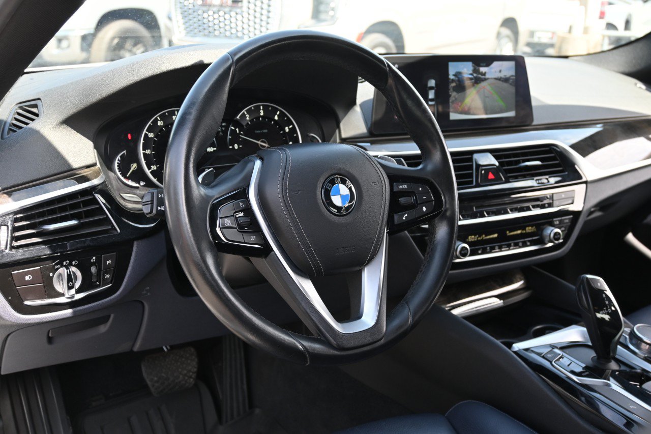 Used 2017 BMW 540i RWD image 17