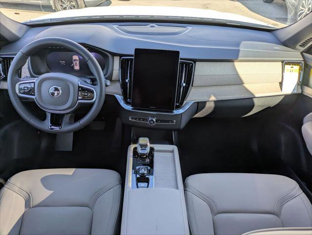 New 2026 Volvo XC90 B6 Plus w/ Protection Package Premier image 11