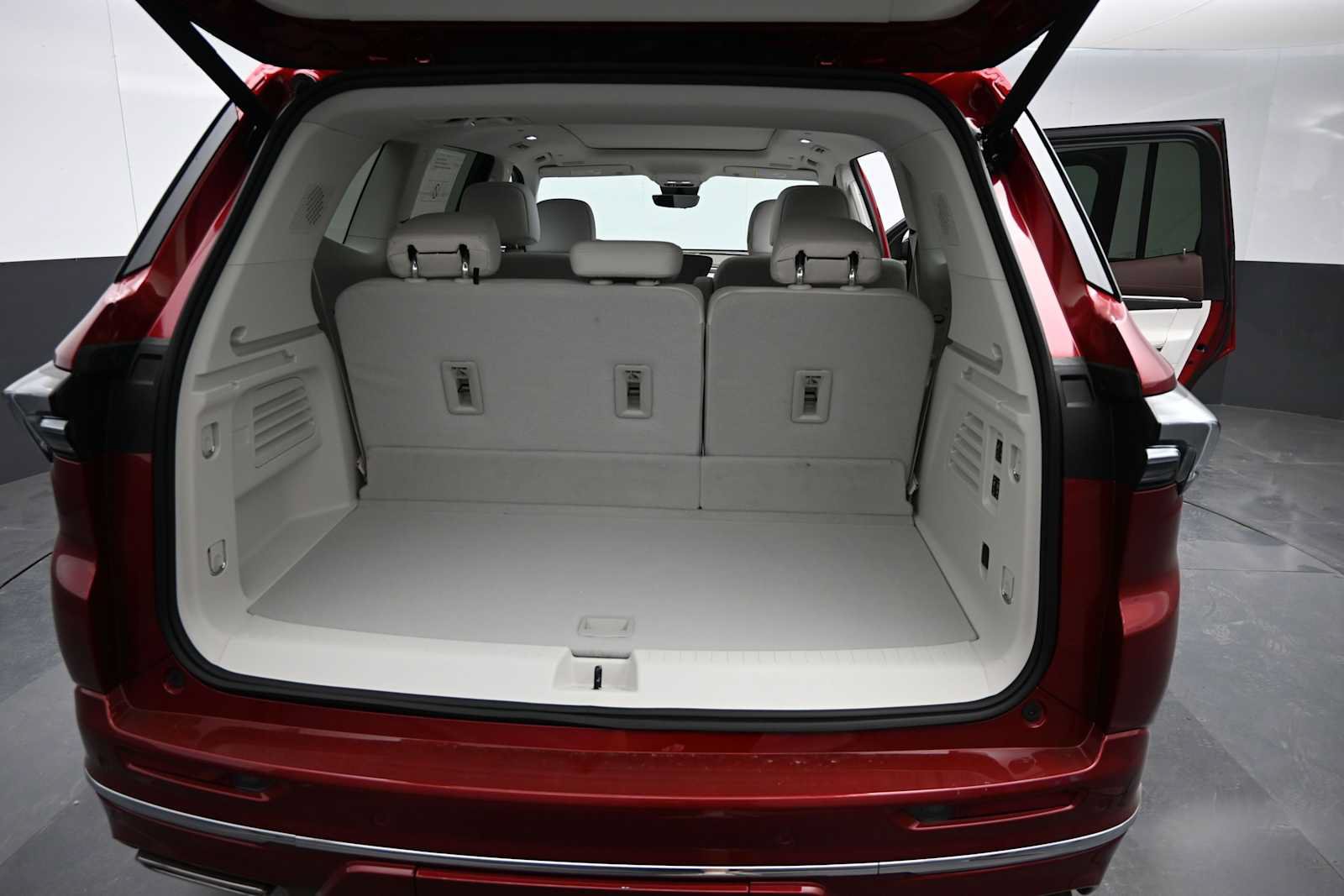New 2026 Buick Enclave Avenir w/ Super Cruise Package AWD/4WD image 13