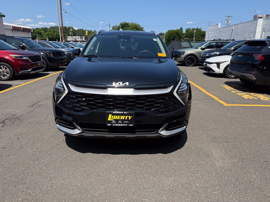 Used 2024 Kia Sportage EX AWD/4WD image 2