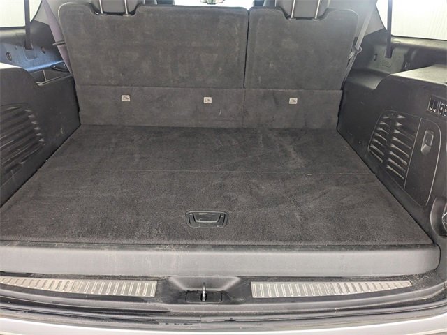 Used 2017 Chevrolet Suburban Premier image 31