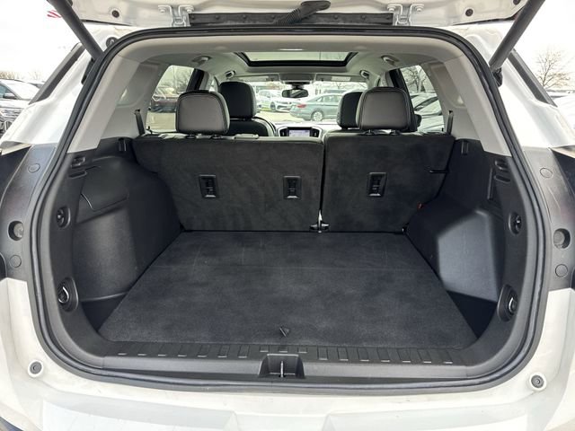 Used 2022 GMC Terrain SLT w/ Infotainment Package II image 27