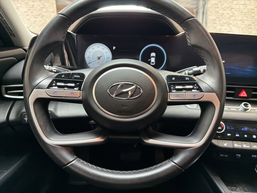 Certified 2023 Hyundai Elantra SEL w/ Convenience Package FWD image 17