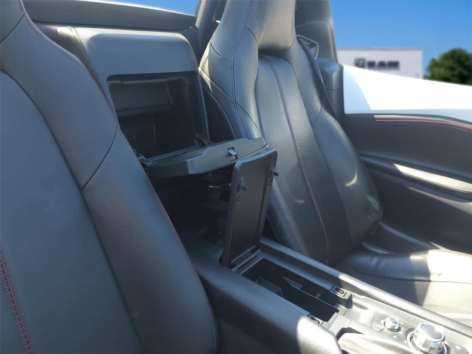 Used 2019 MAZDA MX-5 Miata RF Grand Touring RWD image 35