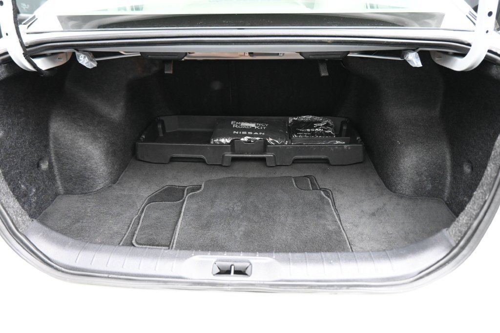 Used 2024 Nissan Altima 2.5 SL FWD image 19