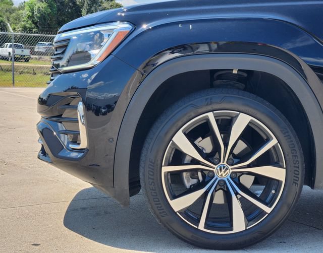 Used 2024 Volkswagen Atlas Cross Sport SEL Premium R-Line AWD/4WD image 8