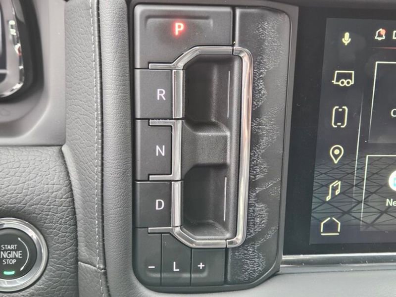 Used 2023 GMC Yukon Denali image 25