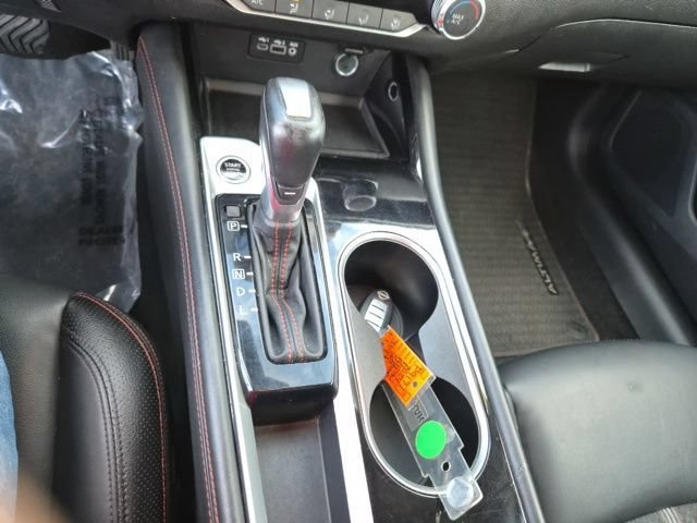 Used 2024 Nissan Altima 2.5 SR FWD image 19