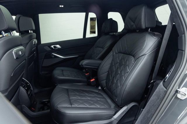 New 2026 BMW X7 xDrive40i image 25