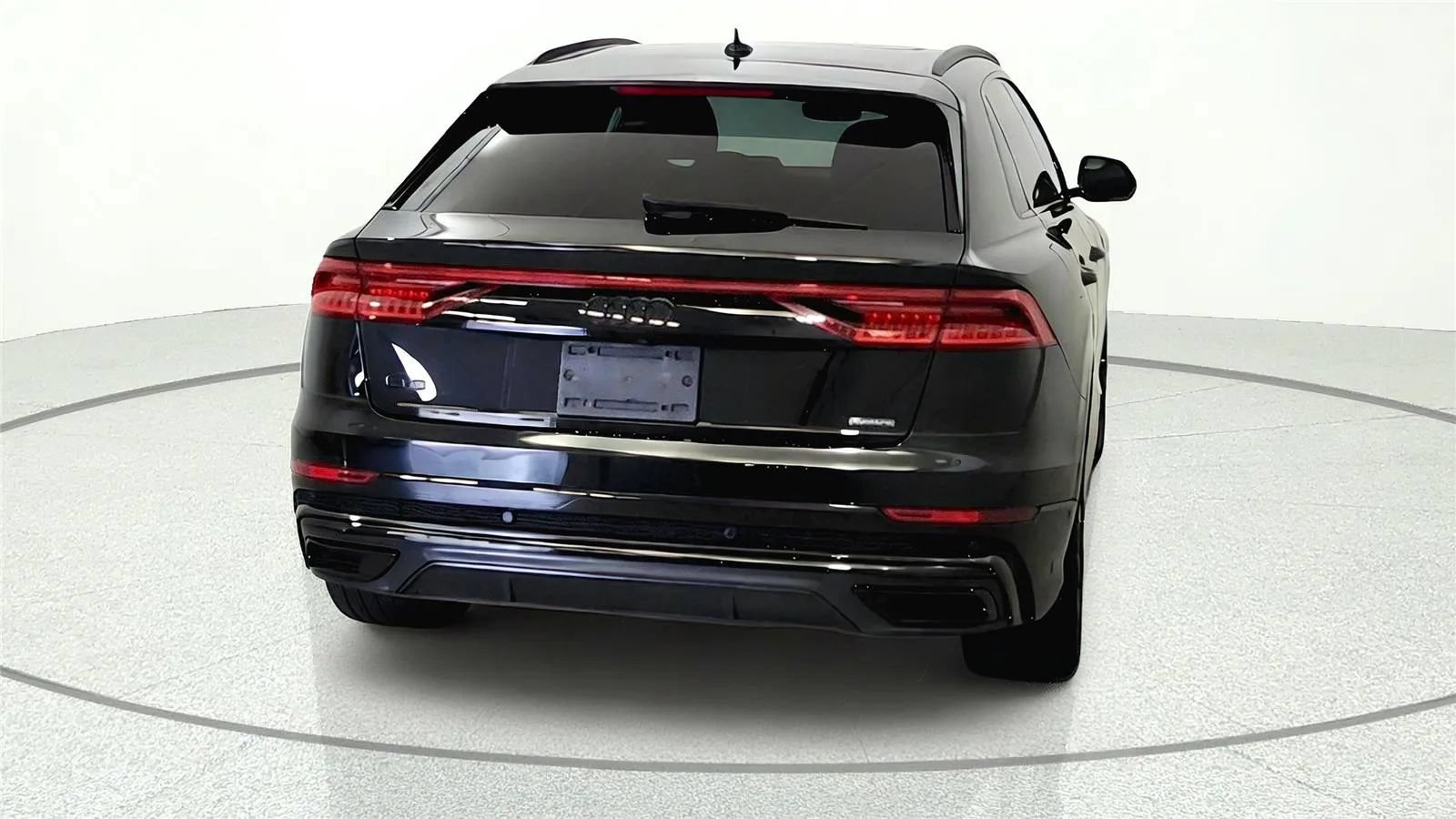 Used 2022 Audi Q8 Prestige AWD/4WD image 6