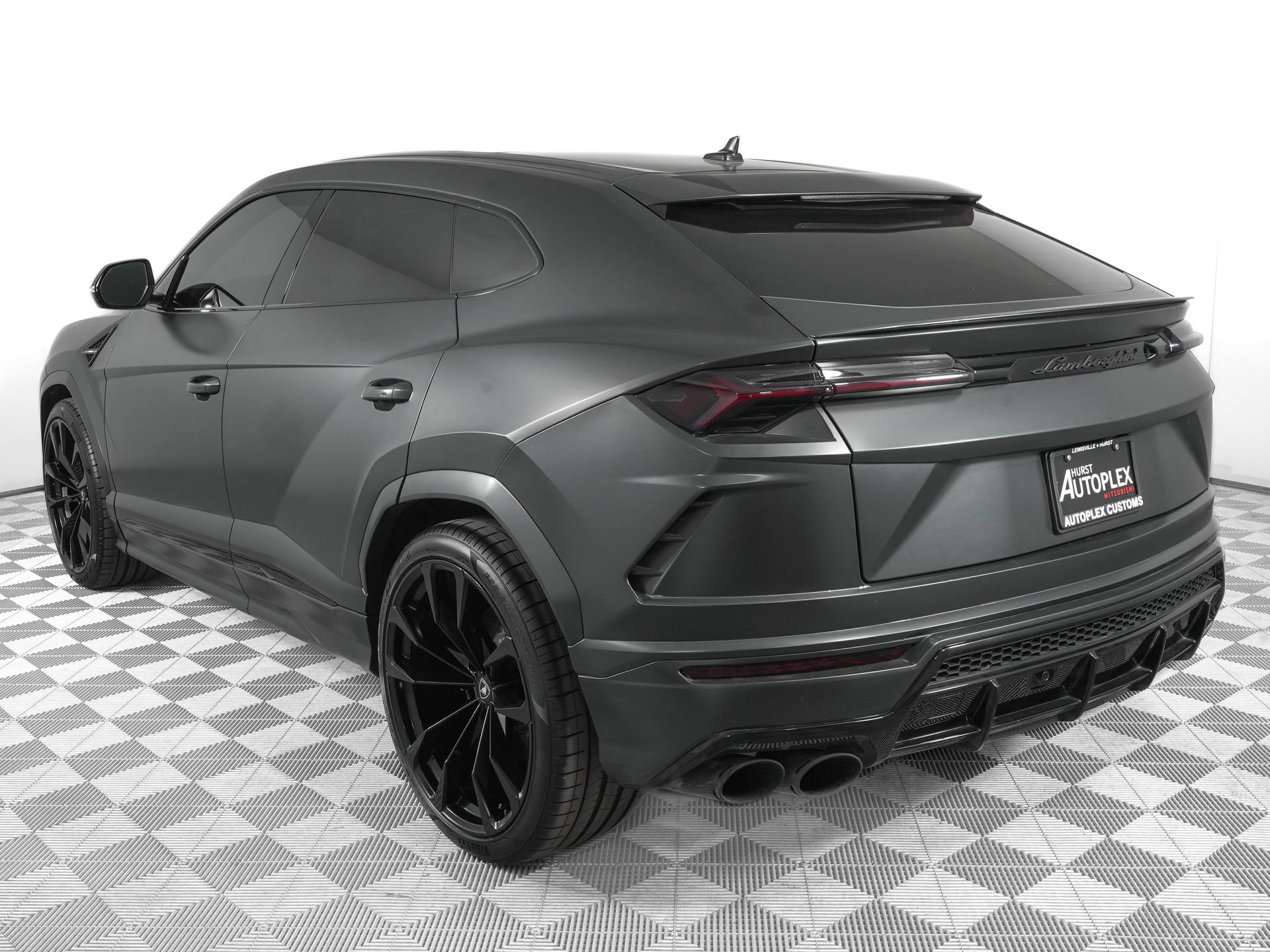 Used 2021 Lamborghini Urus AWD/4WD image 6