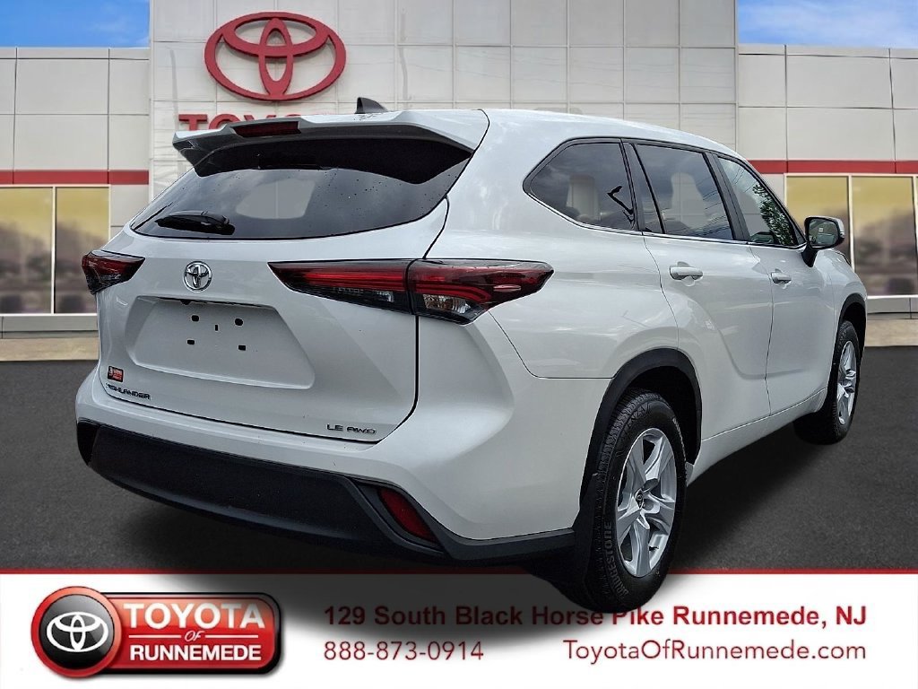 Certified 2025 Toyota Highlander LE AWD/4WD image 6