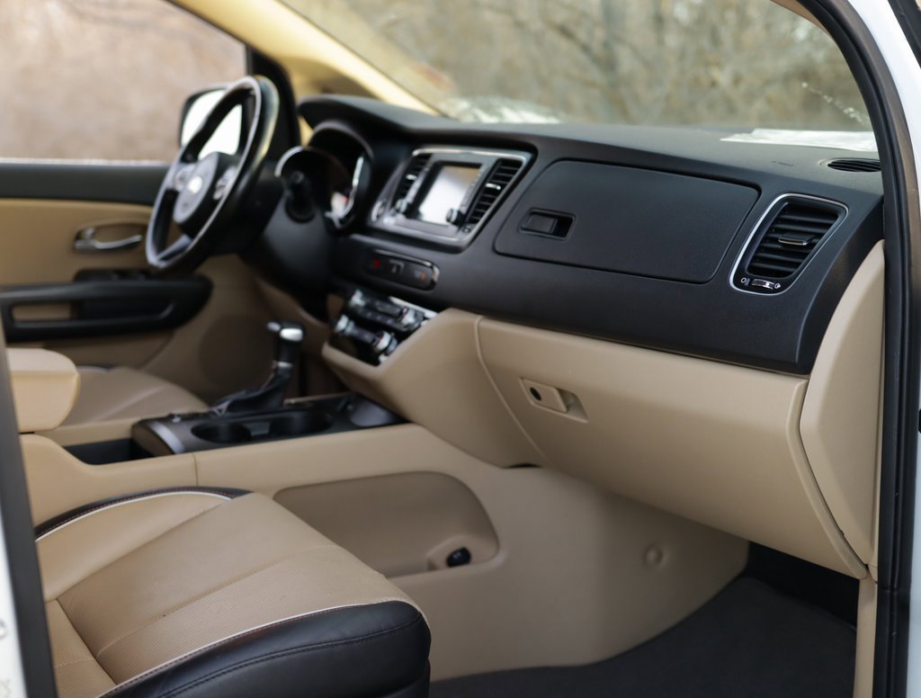 Used 2018 Kia Sedona LX w/ LX Essentials Premium Package image 30