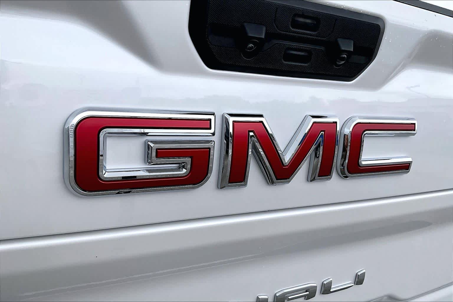 Used 2024 GMC Sierra 2500 Denali w/ Technology Package AWD/4WD image 31