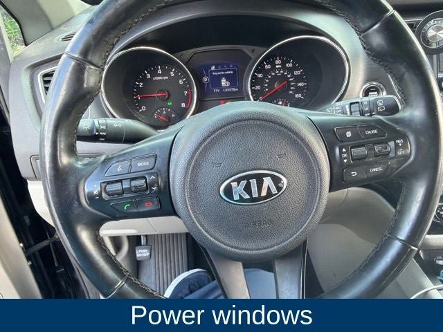 Used 2017 Kia Sedona LX w/ LX Essentials Premium Package FWD image 13