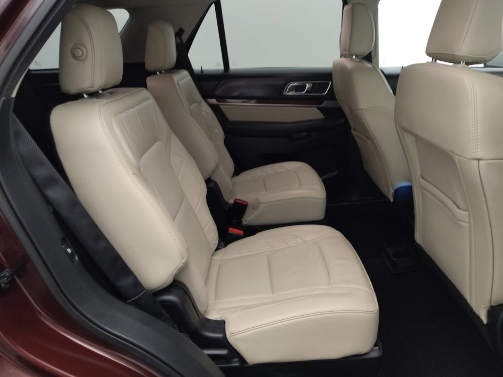 Used 2018 Ford Explorer Platinum AWD/4WD image 19