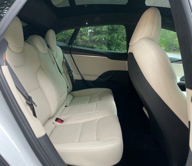 Used 2022 Tesla Model S AWD/4WD image 19