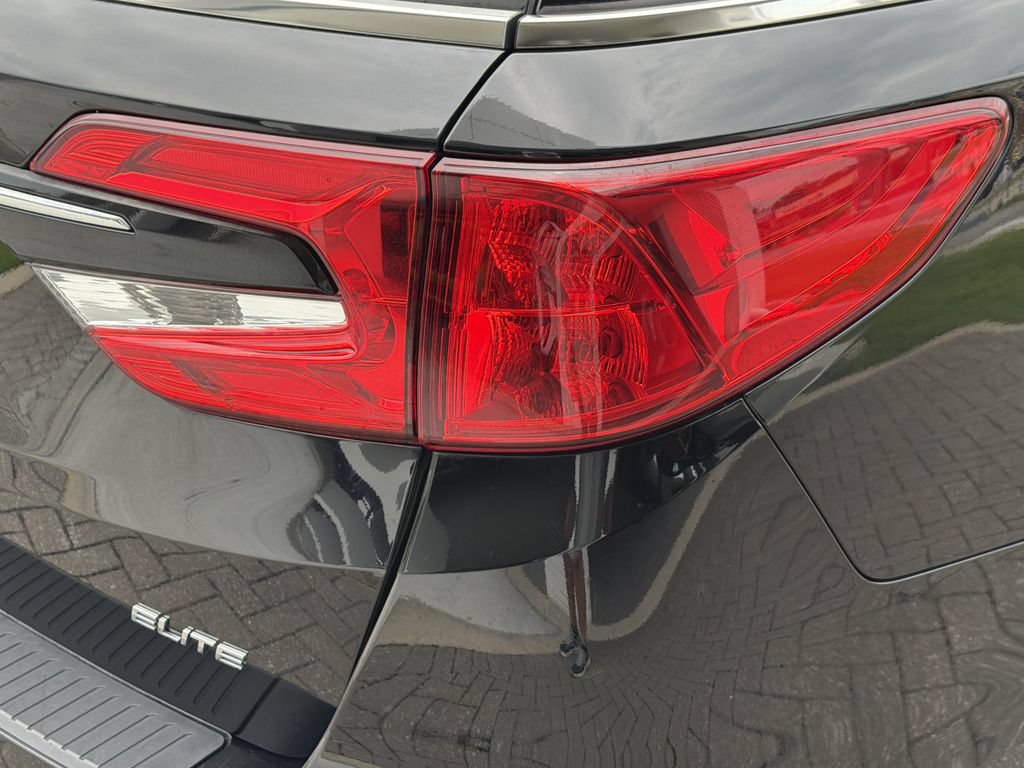 Used 2022 Honda Odyssey Elite image 11