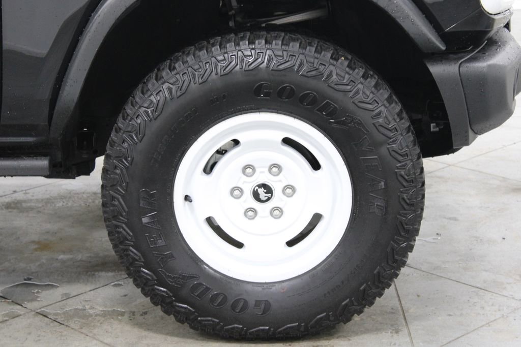 Used 2023 Ford Bronco Heritage Edition AWD/4WD image 12