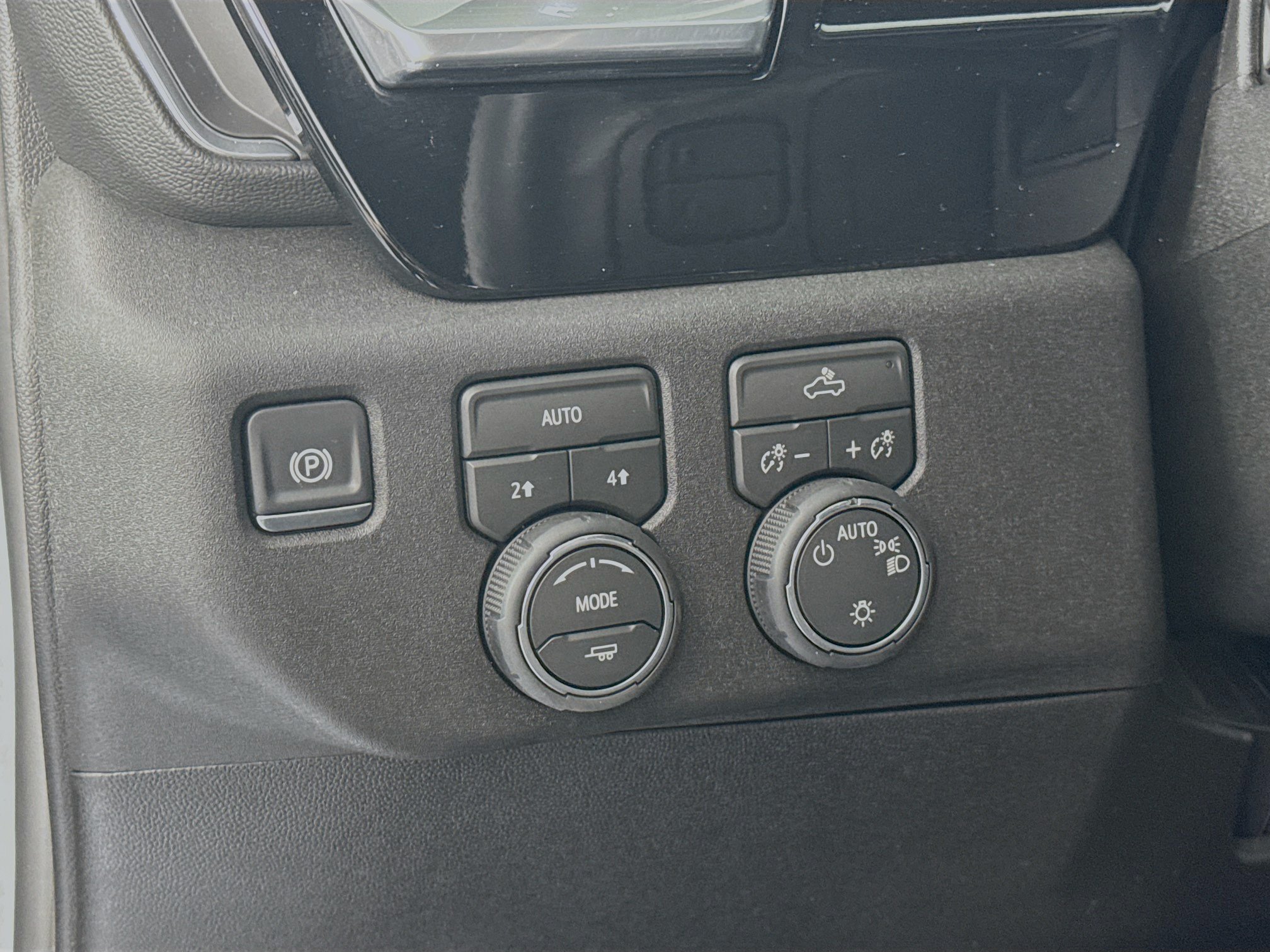 Used 2026 Chevrolet Silverado 1500 LT AWD/4WD image 10