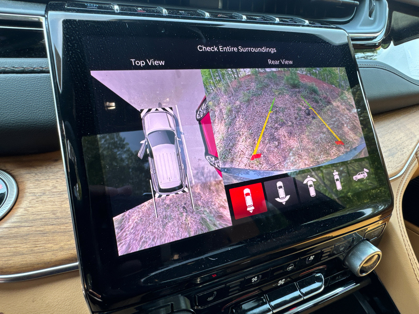 Used 2025 Jeep Grand Cherokee Summit image 32