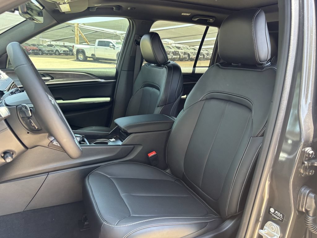 New 2026 Jeep Grand Cherokee Limited AWD/4WD image 24
