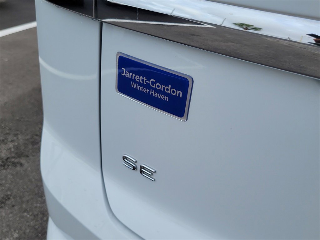 Used 2023 Volkswagen Atlas Cross Sport SE w/ Panoramic Sunroof Package image 7